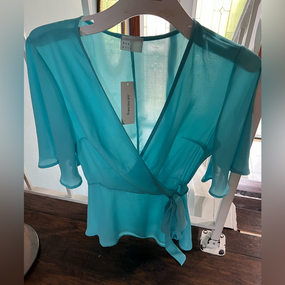 NWT Dee Elly turquoise top Size XS